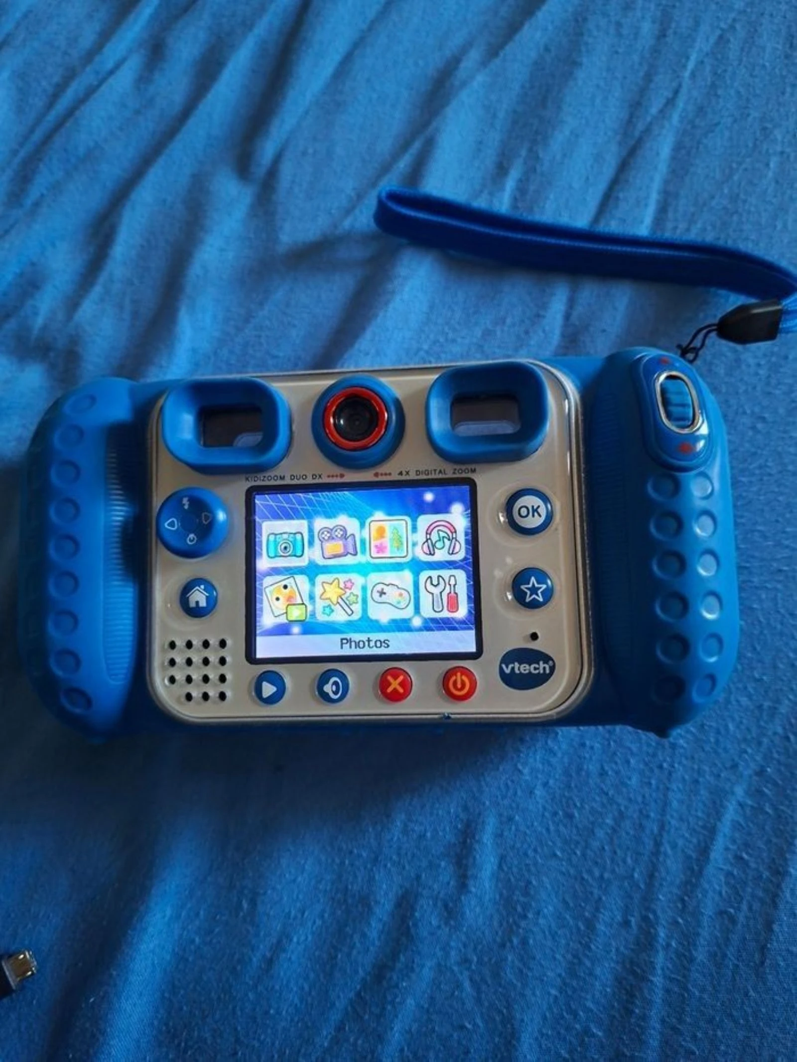 VTech Kidizoom Duo DX + casque + câble USB + piles